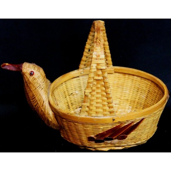 Vtg 1970s Natural Woven Small Duck Basket Tan Chicken Bird Country Farmhouse - Picture 6 of 12